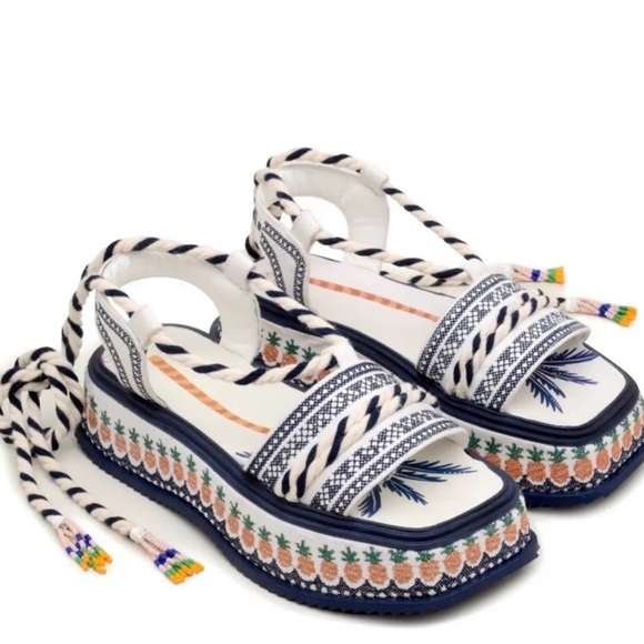 FARM Rio Shoes - Farm Rio Navy and White Pineapple Platform Festival Vacation Sandals Size 8